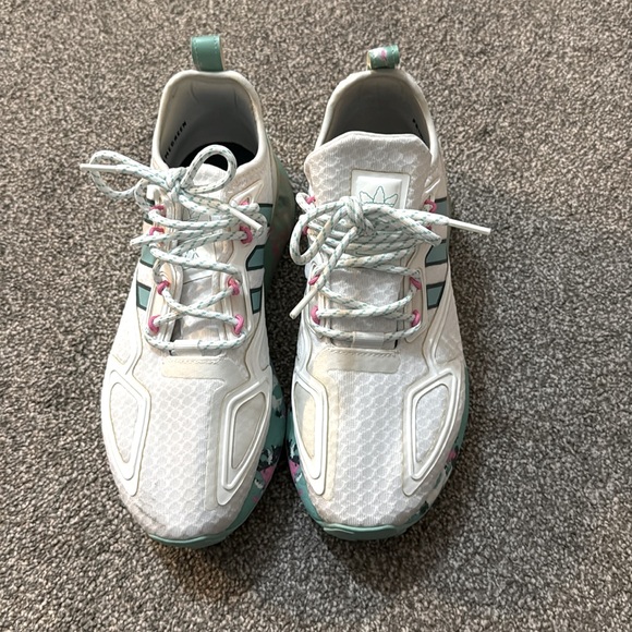 Adidas ZX White and Teal Shoes. Size 6. - Picture 5 of 6